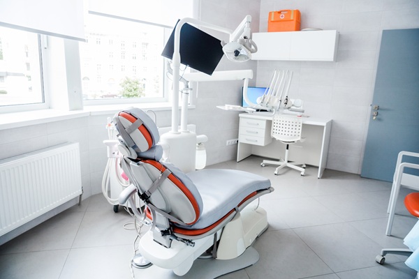 How A Dentist Can Help You Improve Your Oral Health